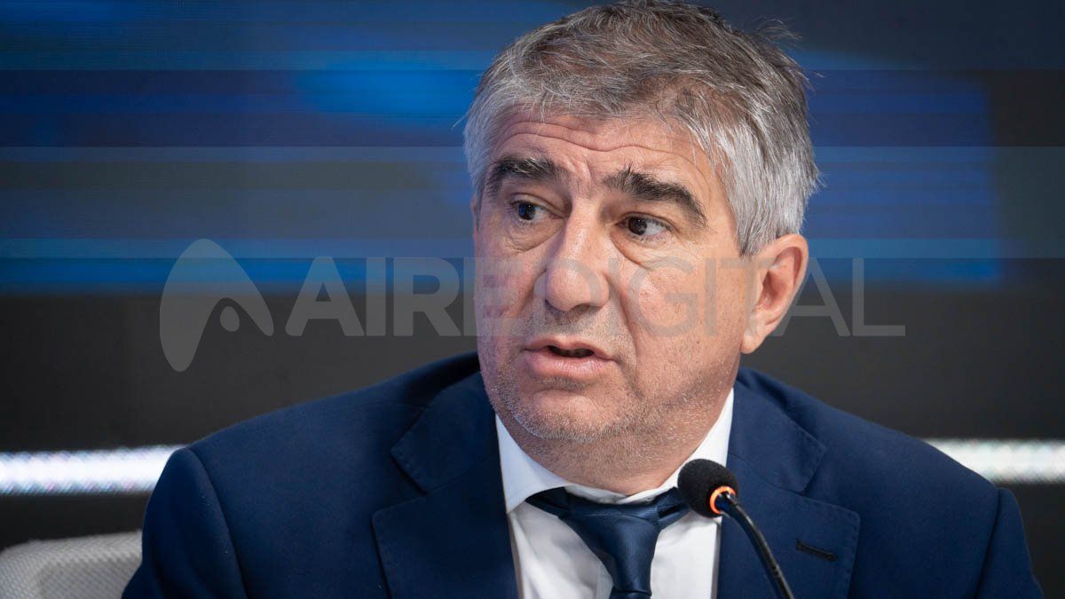 “La medida será implementada a través de Iapos, y está enfocada en asistir a una de las principales dificultades que enfrenta la población mayor”, remarcó el ministro de Gobierno e Innovación, Fabián Bastia. “La medida será implementada a través de Iapos, y está enfocada en asistir a una de las principales dificultades que enfrenta la población mayor”, remarcó el ministro de Gobierno e Innovación, Fabián Bastia.