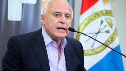 Lifschitz dijo que no ve motivos “para que renuncien” los ministros radicales Lifschitz dijo que no ve motivos “para que renuncien” los ministros radicales