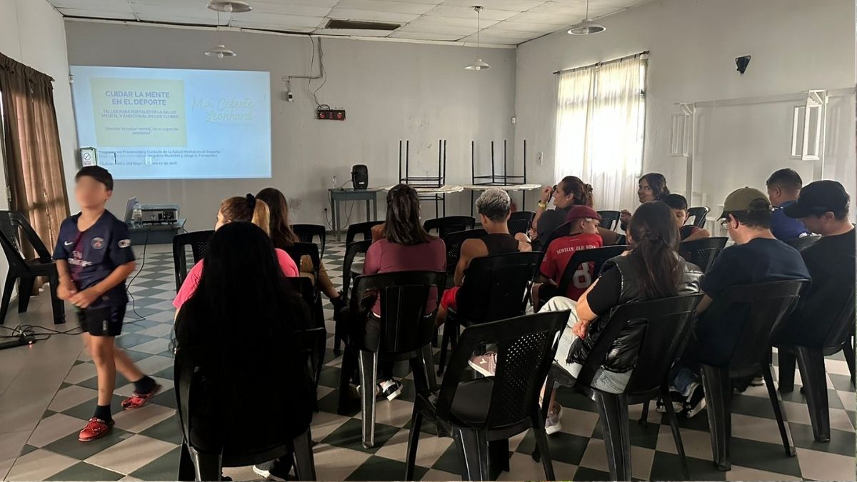 La propuesta surgió como una respuesta a la necesidad de abordar temas críticos que afectan a quienes practican deportes.