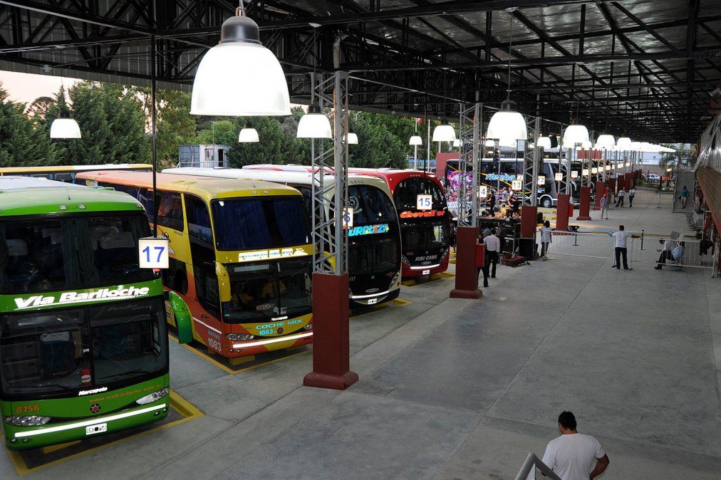 Los choferes de larga distancia levantaron el paro