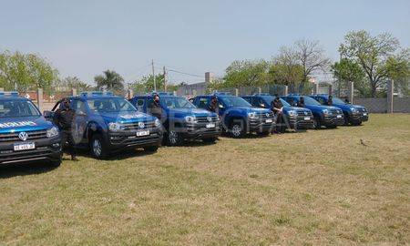 Los nuevos móviles policiales tienen un nuevo sistema de valizas y además cuentan con elevador del vidrio eléctrico. Los nuevos móviles policiales tienen un nuevo sistema de valizas y además cuentan con elevador del vidrio eléctrico.