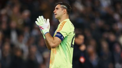 El Aston Villa de Dibu Martínez ganó, pero no le alcanzó y quedó afuera de la Champions League