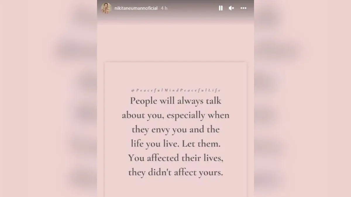 El posteo, en inglés, de Nicole. 