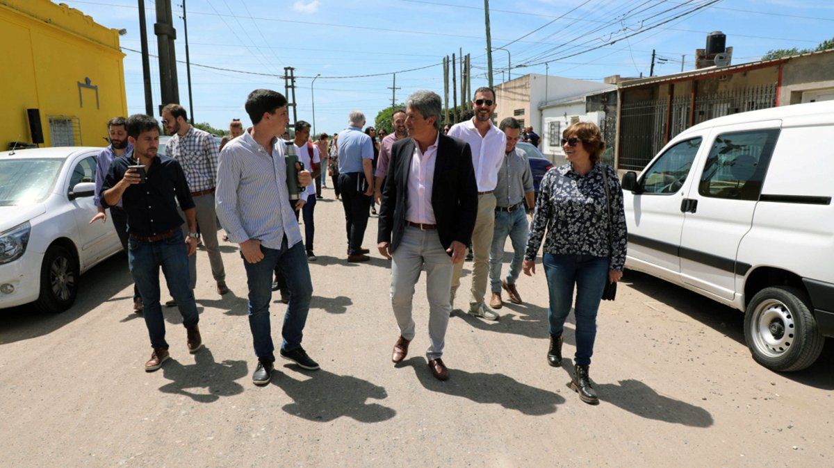 Garibay recorri&oacute; el final de obra del Colector principal El Sable, en la ciudad de Santa Fe.