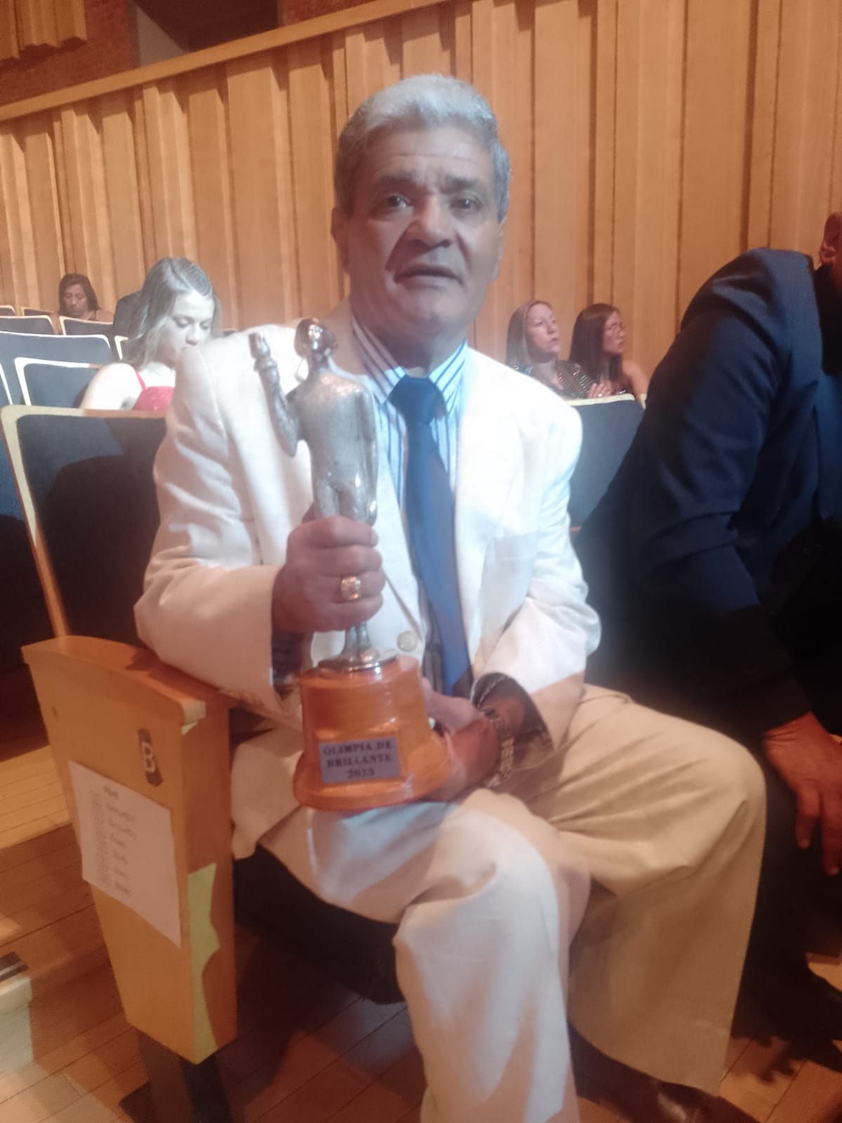 El martes 19 de diciembre del año pasado y, en una gala realizada en la Usina del Arte de la CABA, Falucho recibió el Olimpia de Brillantes por parte del Círculo de Periodistas Deportivos por ser el único deportista que ganó el de Oro tres veces seguidas. El martes 19 de diciembre del año pasado y, en una gala realizada en la Usina del Arte de la CABA, Falucho recibió el Olimpia de Brillantes por parte del Círculo de Periodistas Deportivos por ser el único deportista que ganó el de Oro tres veces seguidas.