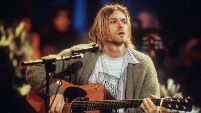 Subastan el saco de lana que usó Kurt Cobain en el Unplugged