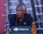 Néstor Gorosito le apuntó al árbitro del partido: Después te quieren dar clases de moral. Néstor Gorosito le apuntó al árbitro del partido: Después te quieren dar clases de moral.