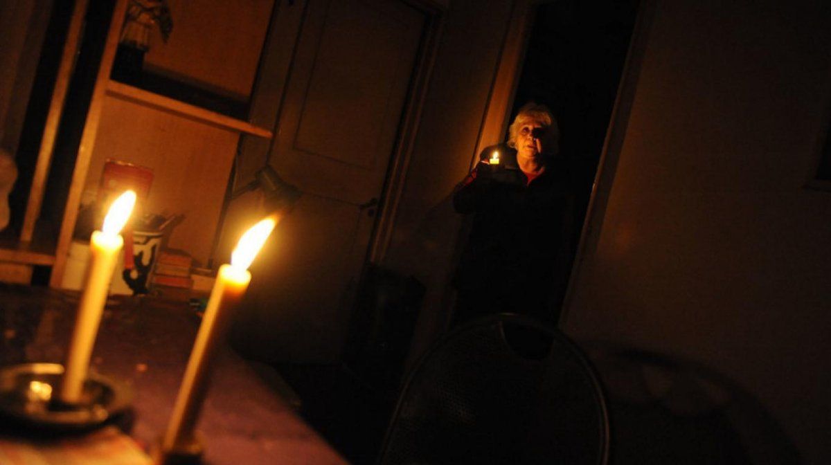 Más de 24.000 usuarios del AMBA continúan sin electricidad