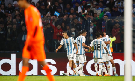 La Selección Argentina se lo dio vuelta a Uzbekistán y debutó en el Mundial Sub 20 con un triunfazo. La Selección Argentina se lo dio vuelta a Uzbekistán y debutó en el Mundial Sub 20 con un triunfazo.
