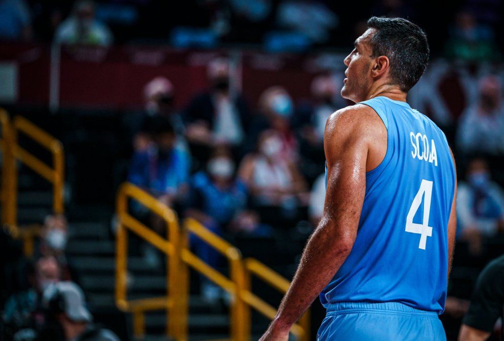 Luis Scola se retiró de la Selección Argentina de básquet y se lleva consigo una trayectoria de 22 años en las que formó parte de la época dorada del básquet nacional.