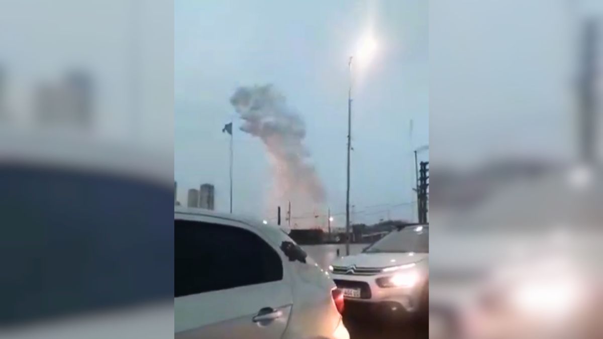 La Matanza: cayó un rayo y provocó una explosión durante el temporal