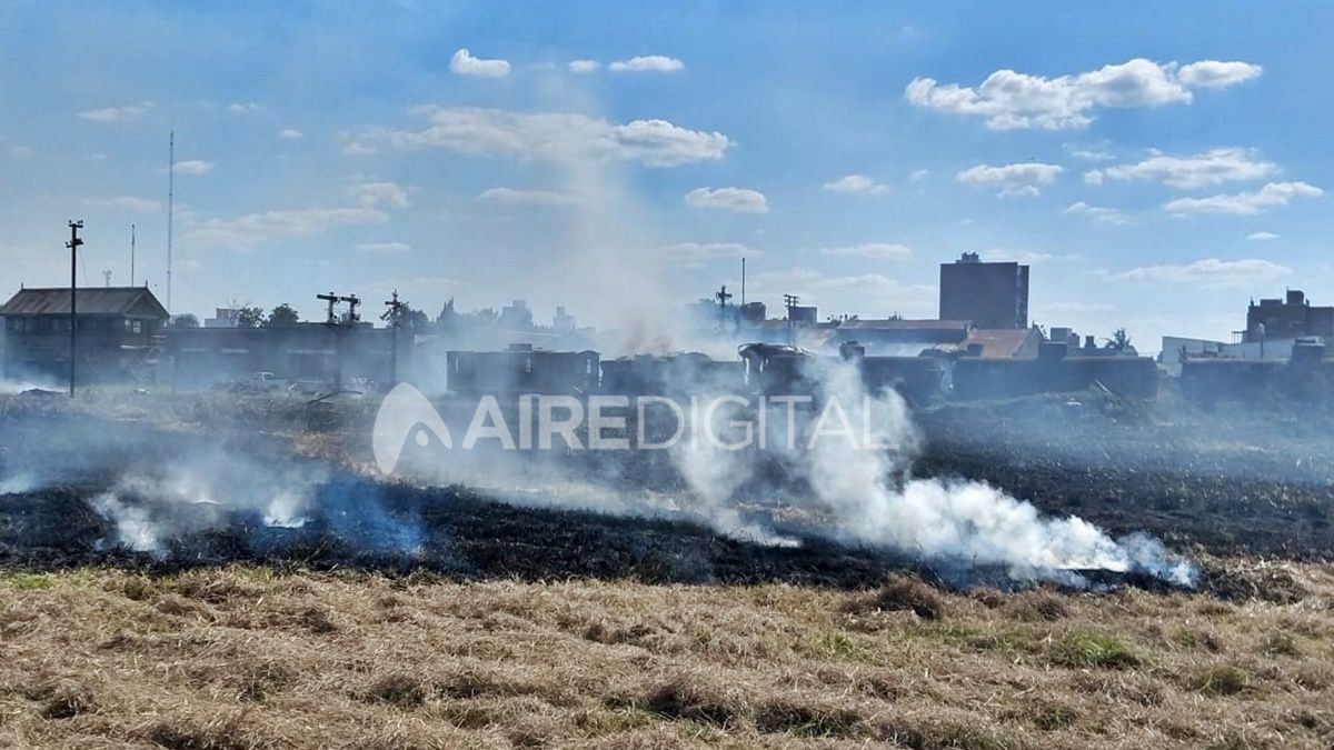 Fotos: se incendió un vagón en la Estación Belgrano