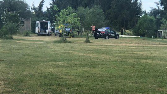 La Policía de la provincia de Santas Fe y agentes del Ministerio Público de la Acusación investigan la muerte de una joven de 30 años, quien murió tras caer a una pileta en una quinta de Avellaneda.