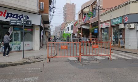 Las vallas que interrumpían el tránsito sobre San Jerónimo fueron corridas. Las vallas que interrumpían el tránsito sobre San Jerónimo fueron corridas.