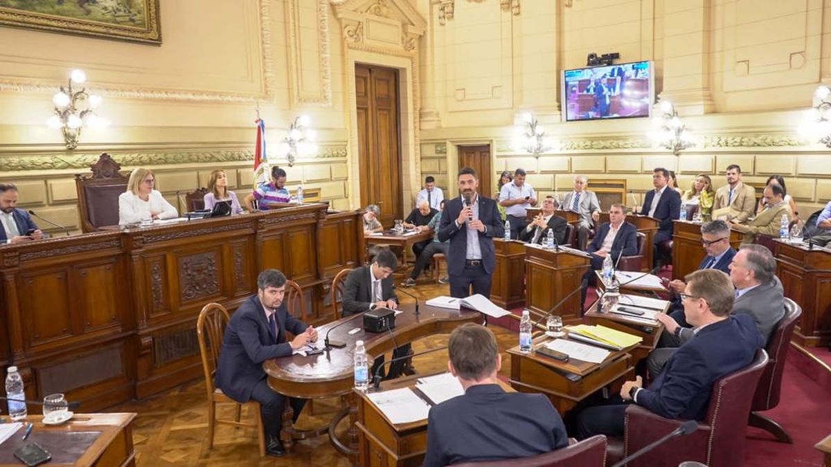 Enrique Estévez, ministro de Ambiente y Cambio Climático. Enrique Estévez, ministro de Ambiente y Cambio Climático.