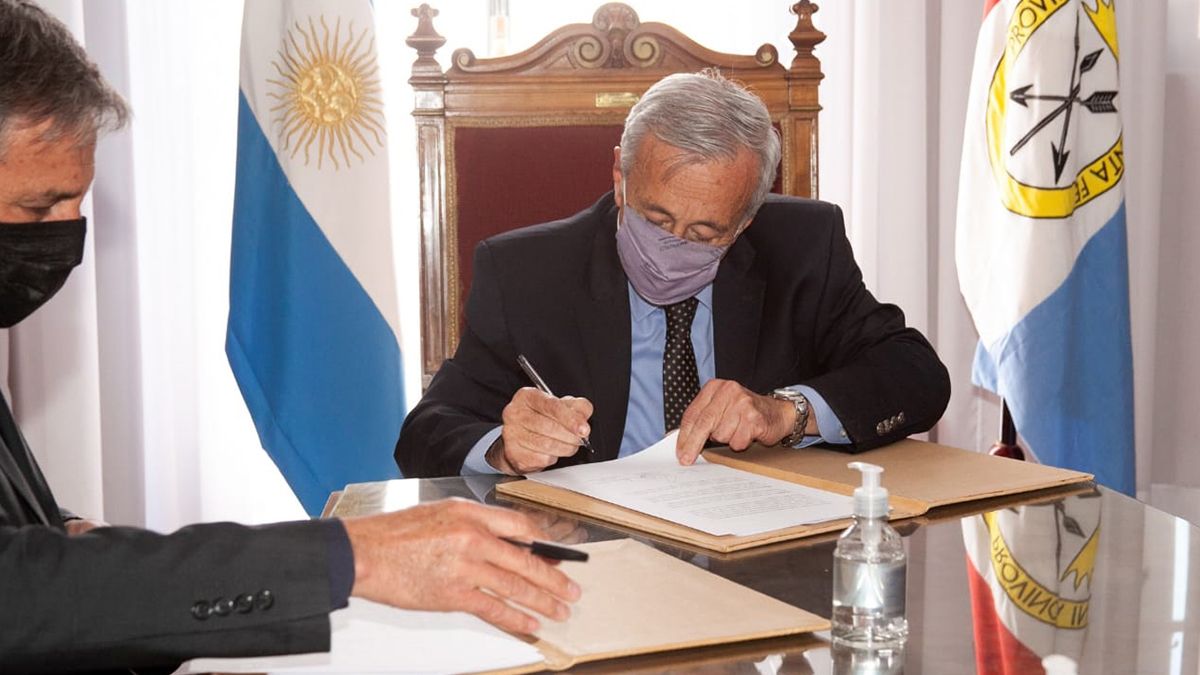 El presidente de la Corte, junto con el intendente Jatón.