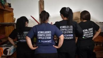 De limpiar casas a ayudar a acumuladores compulsivos: la historia de Luján Mere en Argentina