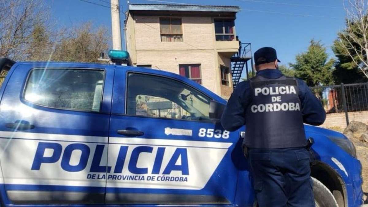 El sospechoso permanece bajo custodia policial en el Hospital Domingo Funes mientras se recupera de las lesiones.&nbsp;