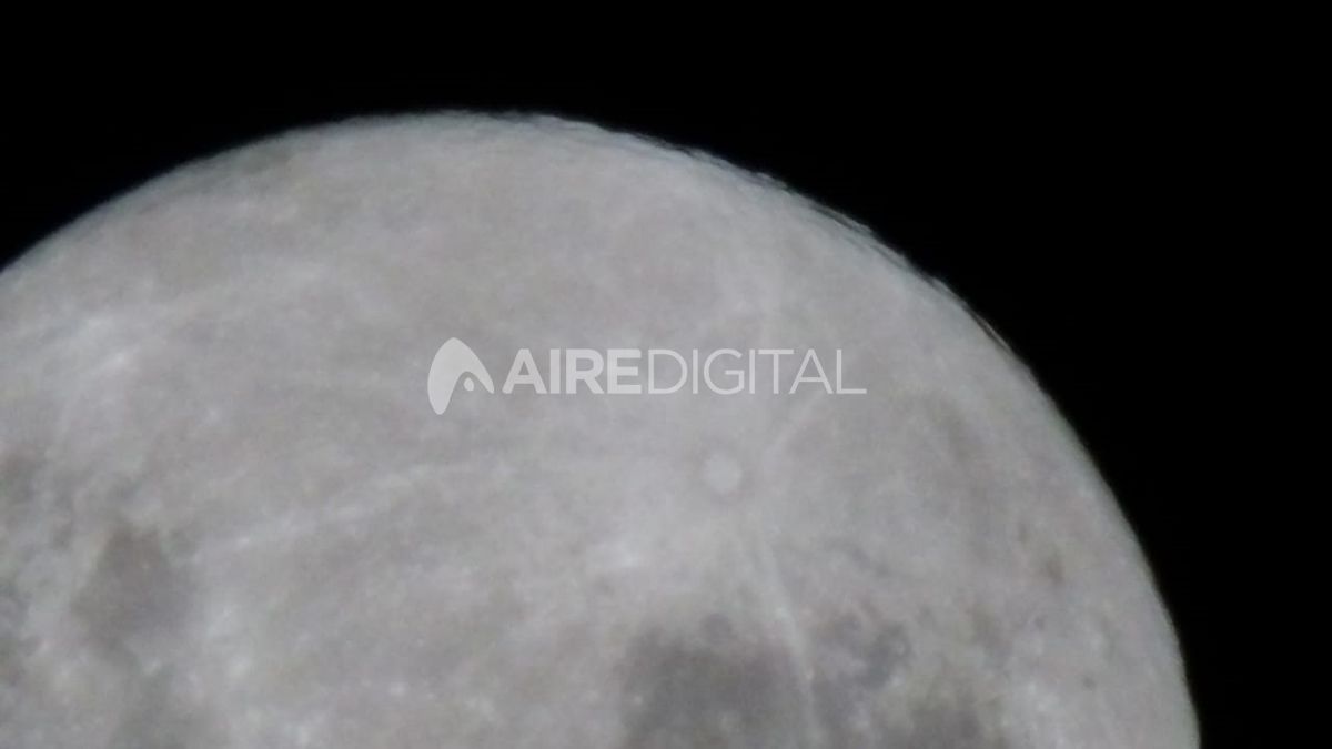 Superluna en Santa Fe, Argentina. Imagen enviada por los oyentes de Aire de Santa Fe.