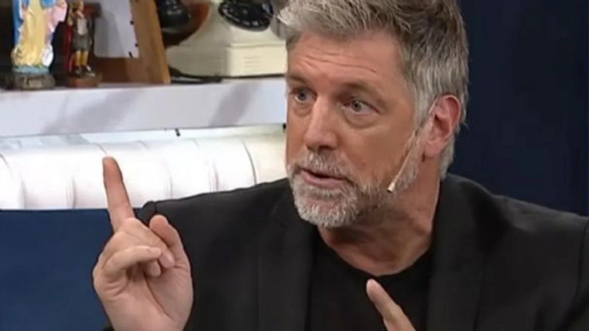 Aseguraron que Horacio Cabak estaba en coma y salió con furia a responder: Entubado tenés...