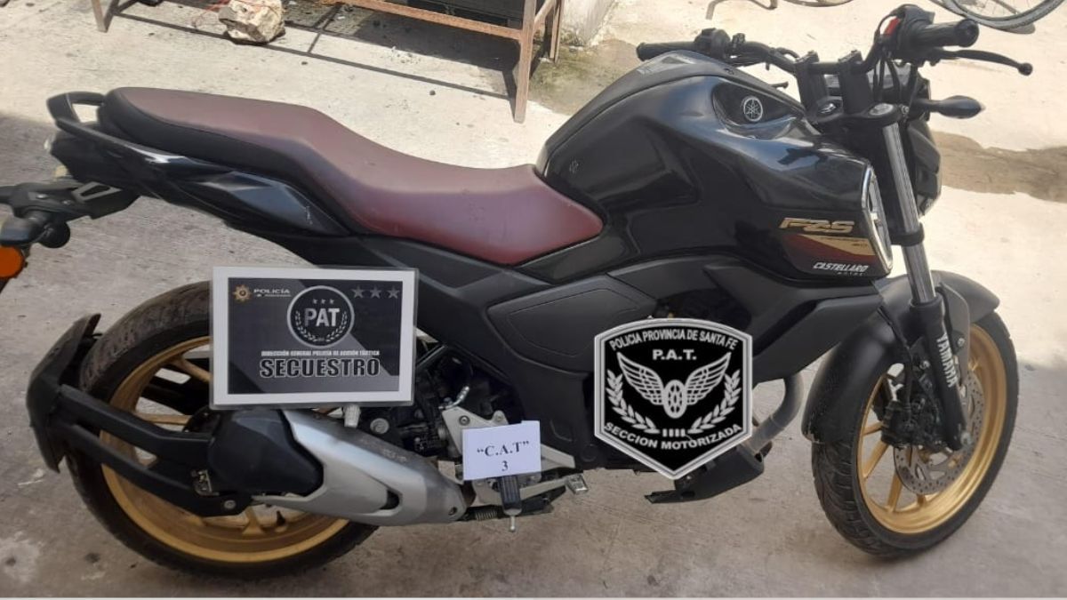 En el operativo se recuperó una motocicleta que tenía pedido de secuestro vigente por un robo ocurrido el 4 de diciembre. En el operativo se recuperó una motocicleta que tenía pedido de secuestro vigente por un robo ocurrido el 4 de diciembre.