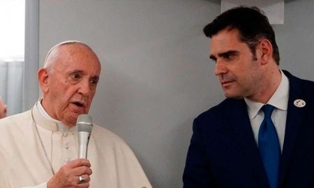 El Papa defendió el celibato de los curas y rechazó que sea una “opción” para algunos