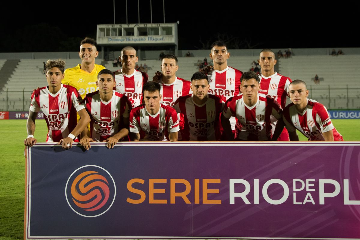 El once titular de Unión que eligió Gustavo Munúa para enfrentar a Belgrano por la Serie Río de La Plata.