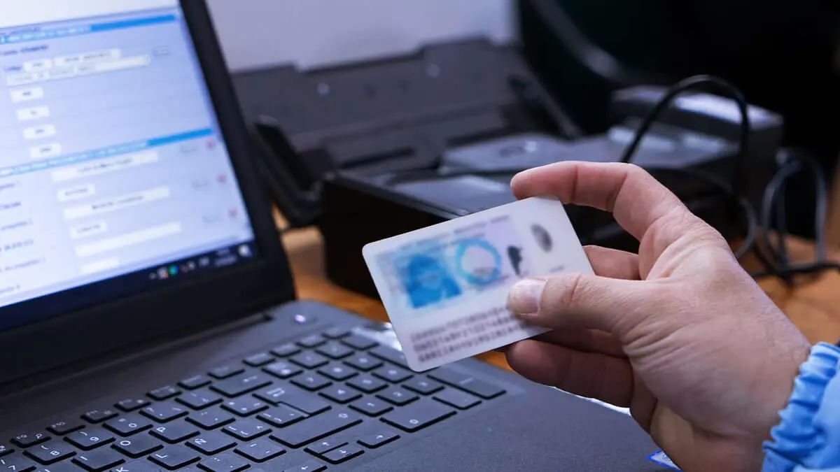 Si llegas al establecimiento de votación sin el documento de identidad correspondiente, no podrás emitir tu voto.