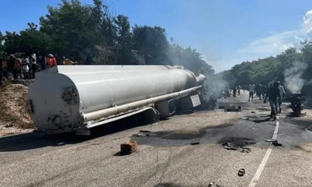 El camión que explotó en Haití transportaba gasolina. El camión que explotó en Haití transportaba gasolina.