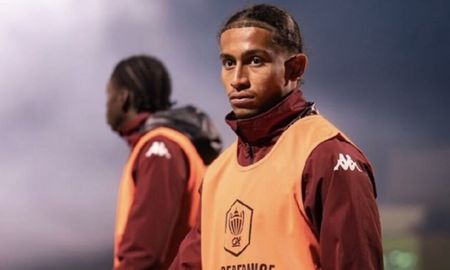 Tahirys Dos Santos, futbolista de 19 años, sufrió quemaduras en el 30% de su cuerpo y fue trasladado a un centro especializado. Tahirys Dos Santos, futbolista de 19 años, sufrió quemaduras en el 30% de su cuerpo y fue trasladado a un centro especializado.
