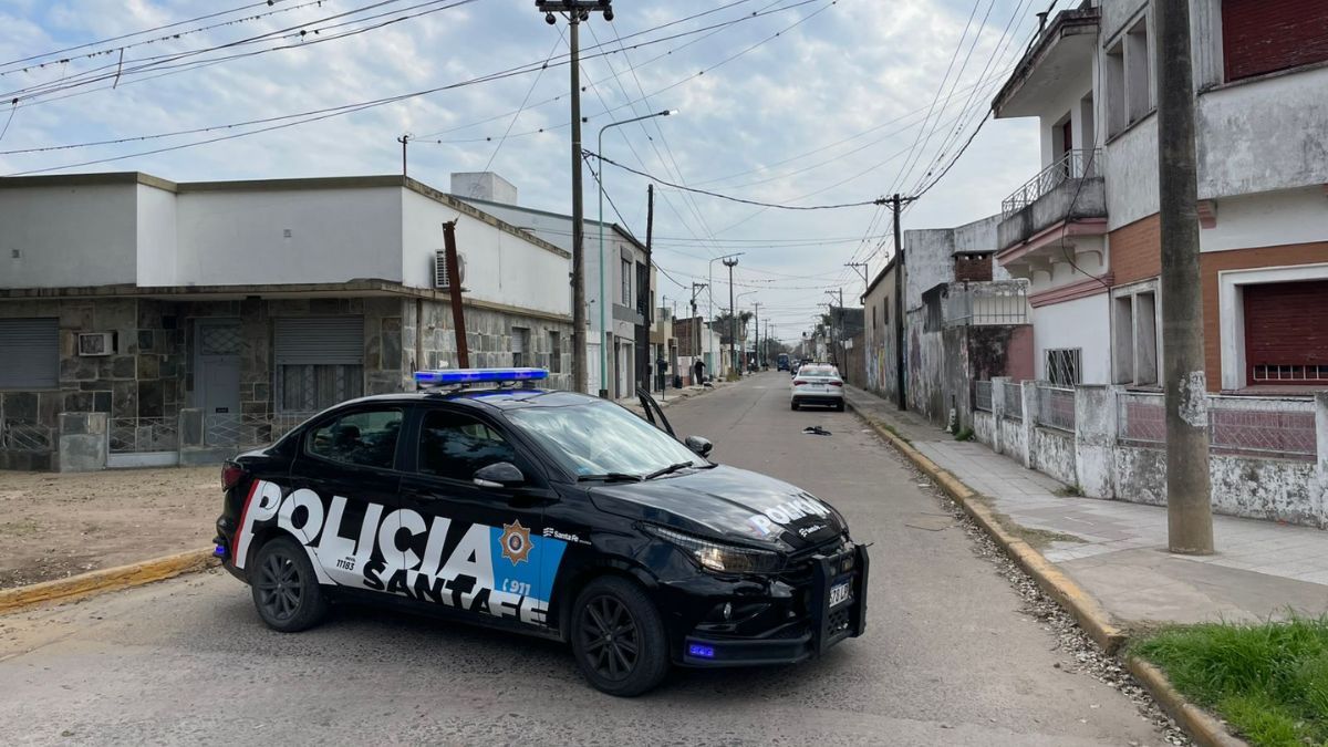 Un hombre cayó desde el techo de una vivienda ubicada en calle Gaboto al 2200 y murió en el acto.