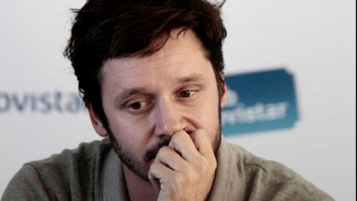 El actor chileno se refirió a los programas de espectáculos que cubren todos sus escándalos y minimizan su carrera.