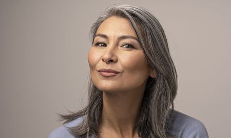 Las vitaminas que nos ayudan a retrasar la salida de canas. Las vitaminas que nos ayudan a retrasar la salida de canas.