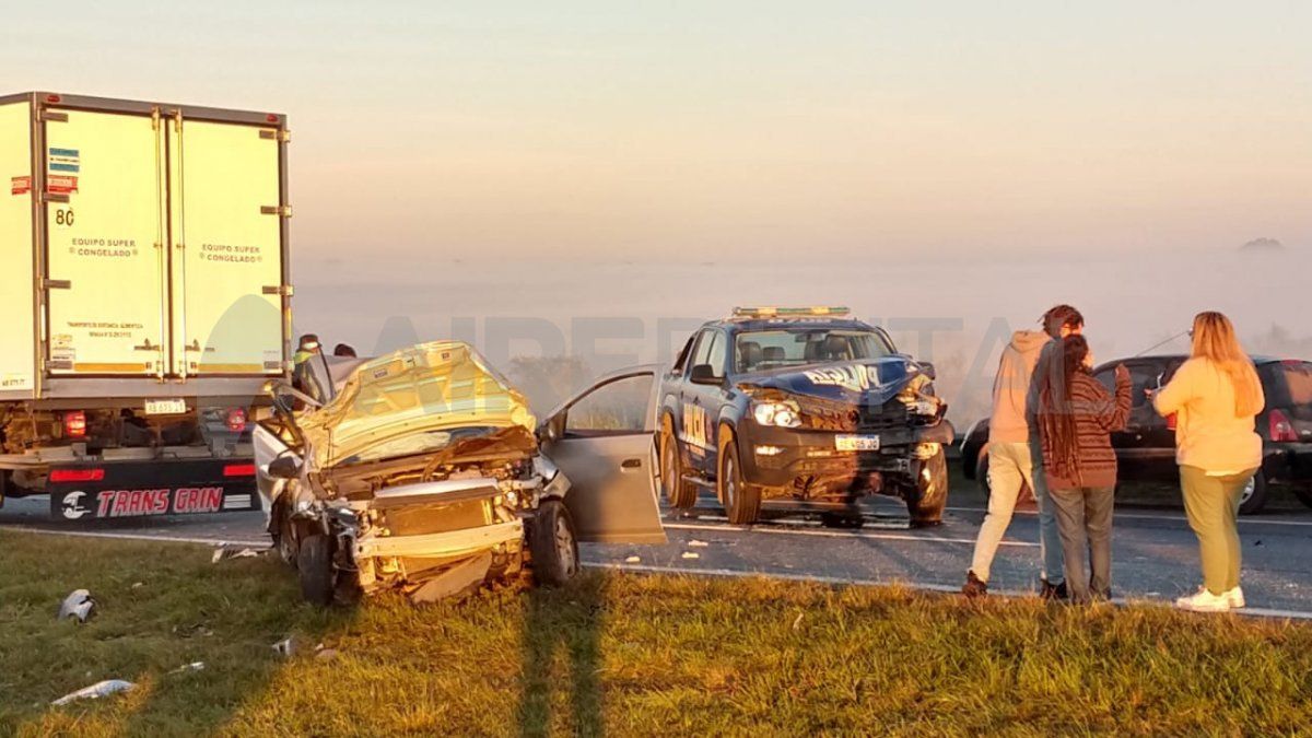 El choque de alcance dejó daños significativos en la mayoría de los vehículos involucrados