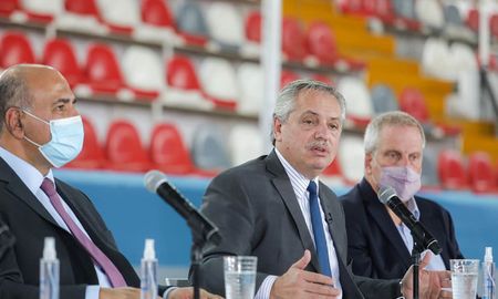 El presidente Alberto Fernández afirmó este lunes que en las negociaciones con el FMI para el pago de la deuda se debe contemplar el “derecho a crecer como nosotros queremos crecer”. El presidente Alberto Fernández afirmó este lunes que en las negociaciones con el FMI para el pago de la deuda se debe contemplar el “derecho a crecer como nosotros queremos crecer”.