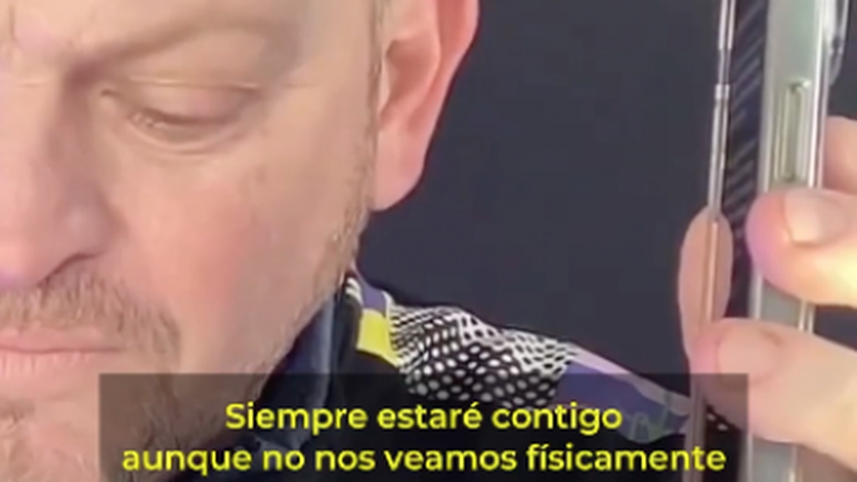 Creó un chatbot con inteligencia artificial para replicar la voz de su hijo muerto. Creó un chatbot con inteligencia artificial para replicar la voz de su hijo muerto.