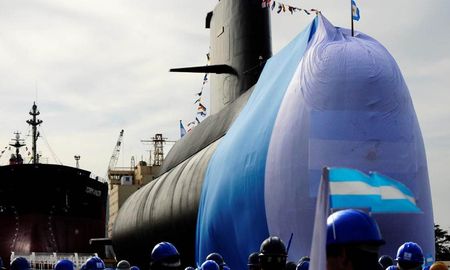 En el mismo fallo, los jueces del tribunal de apelaciones de Comodoro Rivadavia dispusieron el sobreseimiento del exjefe del departamento logística de la fuerza submarina Jorge Sulia y del exjefe de Mantenimiento y Arsenales de la Armada Eduardo Malchiodi. En el mismo fallo, los jueces del tribunal de apelaciones de Comodoro Rivadavia dispusieron el sobreseimiento del exjefe del departamento logística de la fuerza submarina Jorge Sulia y del exjefe de Mantenimiento y Arsenales de la Armada Eduardo Malchiodi.
