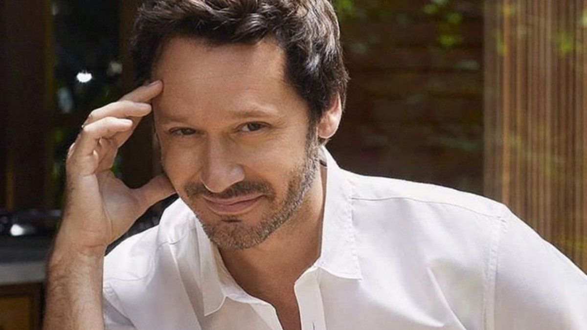 El actor publicó una foto junto a Isabel Luco Morandé