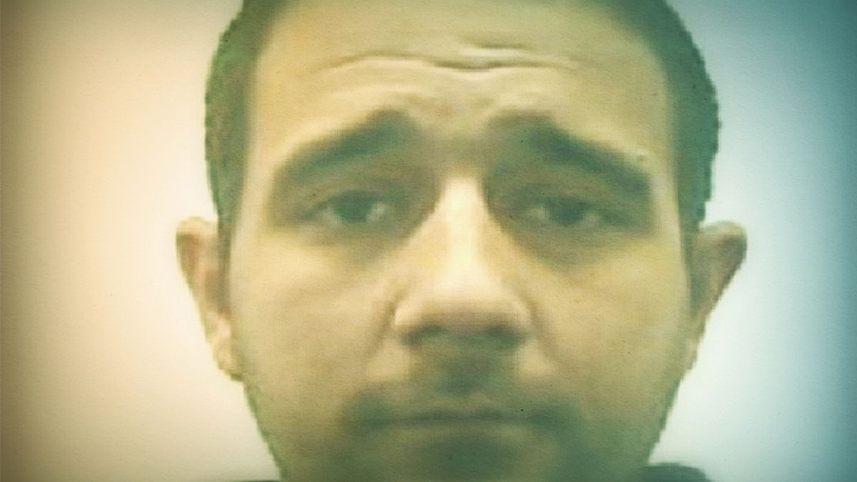 Vicente Pignata nació en la ciudad de Santa Fe y actualmente tiene 41 años. 