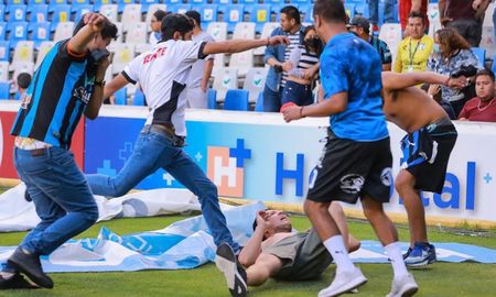 Tras los incidentes en Querétaro, la Federación mexicana de Fútbol suspendió el ingreso de hinchas visitantes en todos los estadios del país. Tras los incidentes en Querétaro, la Federación mexicana de Fútbol suspendió el ingreso de hinchas visitantes en todos los estadios del país.