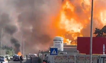 Impactante explosión en una estación de servicio en Roma. Impactante explosión en una estación de servicio en Roma.