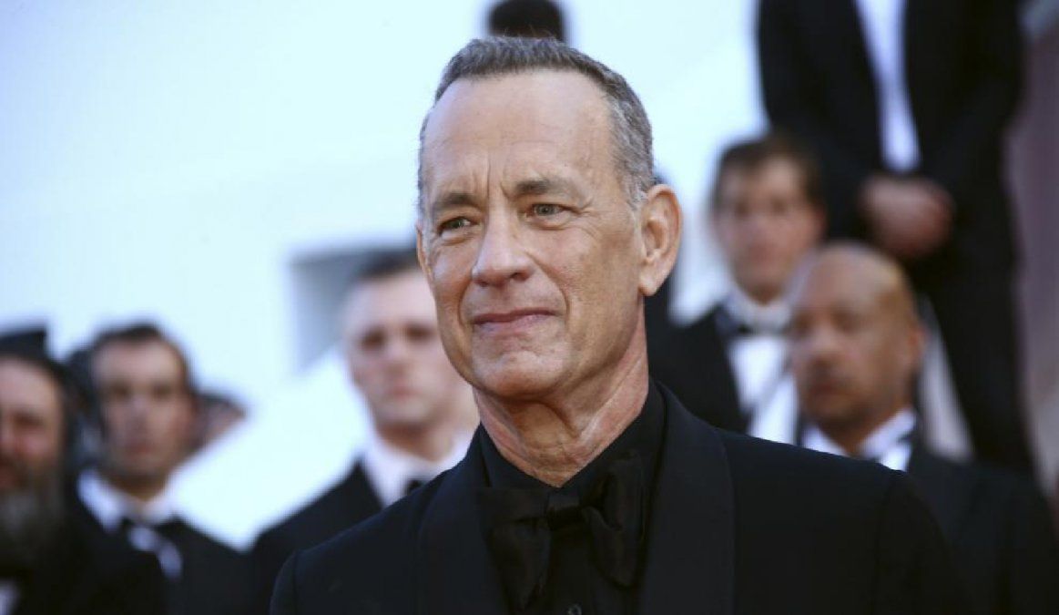 Furiosa reacción de Tom Hanks con un fan que empujo accidentalmente a su esposa