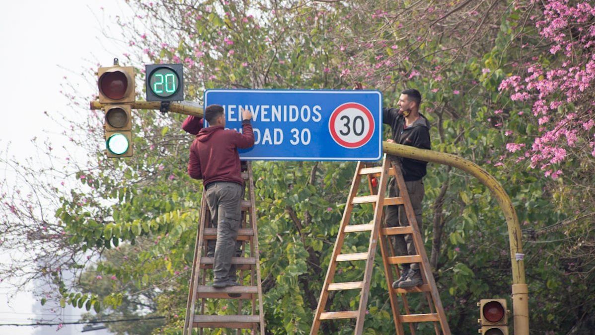 Santa Fe ya tiene sus carteles de Ciudad 30.&nbsp;