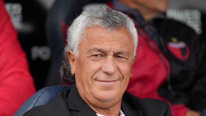 La dirigencia de Colón respaldó a Pipo Gorosito: 