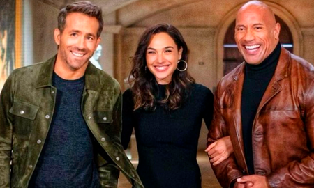 Para ir preparando el terreno, Netflix difundió el primer trailer, el cual demuestra que el entretenimiento está asegurado. Persecuciones, Gal luciéndose en combate, Reynolds haciendo comentarios ácidos y La Roca peleando con los malos se destacan en el avance de Red Notice. Para ir preparando el terreno, Netflix difundió el primer trailer, el cual demuestra que el entretenimiento está asegurado. Persecuciones, Gal luciéndose en combate, Reynolds haciendo comentarios ácidos y La Roca peleando con los malos se destacan en el avance de Red Notice.