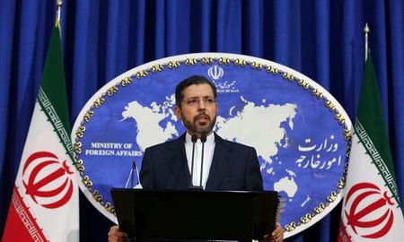 Por ahora, Irán no renegociará un acuerdo nuclear con Estados Unidos, según dijo el vocero de la cancillería, Saeed Khatibzadeh. Por ahora, Irán no renegociará un acuerdo nuclear con Estados Unidos, según dijo el vocero de la cancillería, Saeed Khatibzadeh.