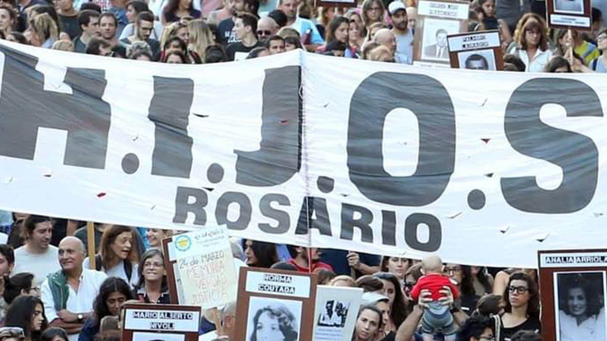 La causa se inici&oacute; con una denuncia realizada por la agrupaci&oacute;n H.I.J.O.S. Rosario en 2018 a partir de los numerosos testimonios de sobrevivientes que declararon en los juicios por cr&iacute;menes de lesa humanidad que se hicieron en la provincia.&nbsp;