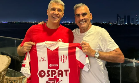 Mientras Unión busca técnico, Hernán Crespo fue ofrecido a otra institución Mientras Unión busca técnico, Hernán Crespo fue ofrecido a otra institución
