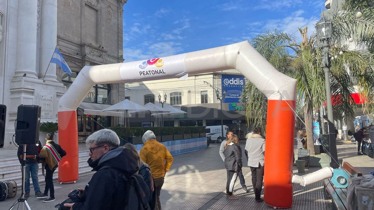 Feriado por el 25 de mayo en Santa Fe: fiesta en la Peatonal San Martín con shows y actividades