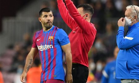 Sergio Kun Agüero estará tres meses sin jugar, anunció el Barcelona, por la arritmia cardíaca que sufrió en el último partido que disputó. Sergio Kun Agüero estará tres meses sin jugar, anunció el Barcelona, por la arritmia cardíaca que sufrió en el último partido que disputó.